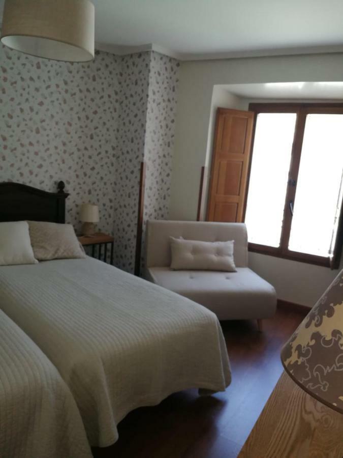 Hostal El Resbalon Cervera De Pisuerga Luaran gambar